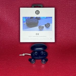 Bang & Olufsen Beoplay E8 True Wireless Earphones Case Charging,Blue.